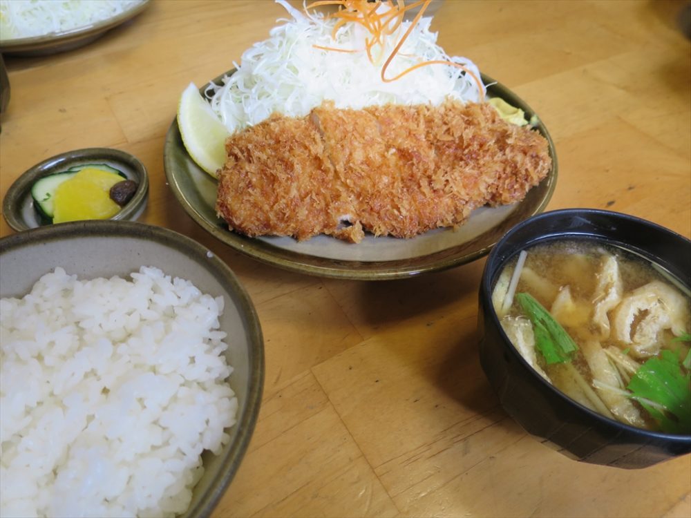 柏郵便局前「とんかつ つかさ」で、ロースかつ定食 【閉店】